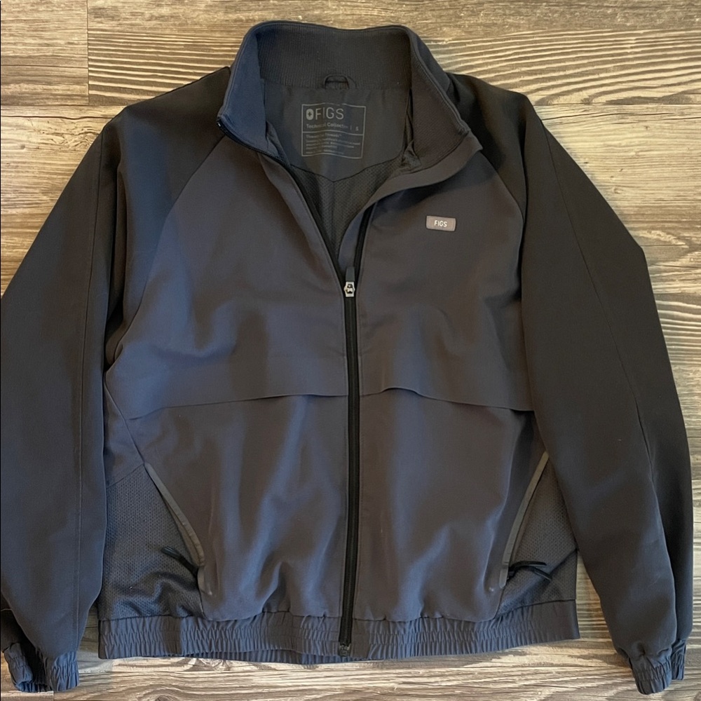 Figs Women’s Black/ Gray Full-Zip Windbreaker Jacket